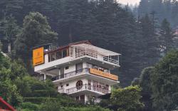 Young Monk Hostel & Cafe Jibhi