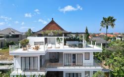 Sunset Rooftop Villa by Betterplace 