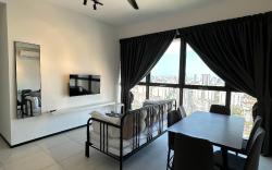 Urban Suites 2BR with Infinity Pool by BNB4U