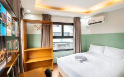 St. Marvin Studio M605