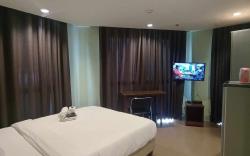 Spacious Studio Apartment B502