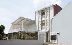 Super OYO 3350 Cozy Residence Syariah
