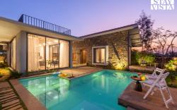 StayVista's Cobblestone Cottage - Villa with Pool View & Indoor-Outdoor Activities