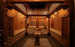 Luxurious Earthy homestay