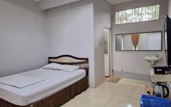 RedDoorz @ Kampung Istal Bogor