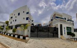 Lisa Suites