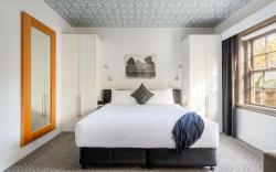 Peppers Gallery Hotel Canberra