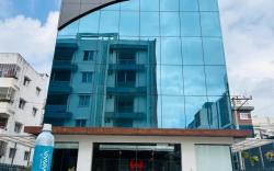 Wild Wings Premium Hotel
