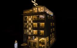Hotel Golden Aura