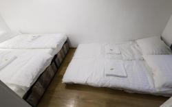 Pest-port Apartment-room 6