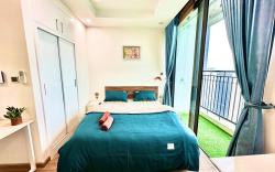 Beautiful And Convenient Studio Near Grand Plaza