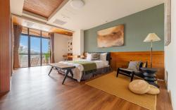 Sun Moon Lake ItaThao Vacation Inn with Elevator