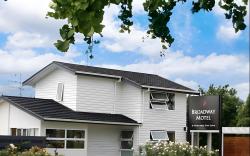 Broadway Motel & Miro Court Villas