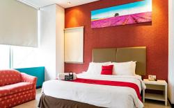 RedDoorz Plus @ Blue Pacific Blok M