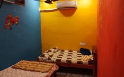 Compact Stay nearTemple @saradha