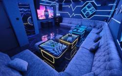 JPP｜角头豪华私人KTV房120寸电视BBQ自动麻将机桌球PS4可以睡25个人5分钟Austin