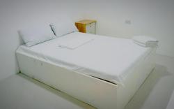 RR WIN lodging House Santa Fe - 202 Aircon Room