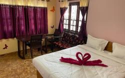 Hotel PNR'S Paradise