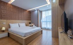 Apartment Luxury 81 Linh Lang 3