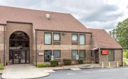 Econo Lodge & Suites