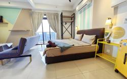 Meridin Sovo 3713  Couple Legoland Netflix BySTAY