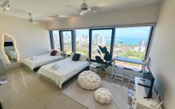 Skyline 218 Seaview Studio @ Tropicana 218