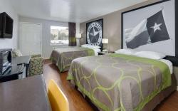 Super 8 by Wyndham San Antonio Pearl District / Downtown