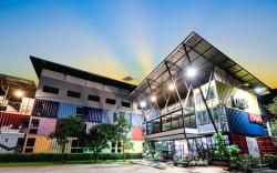 QBix Hotel