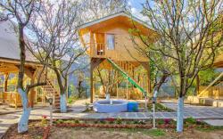 Regal Retreat