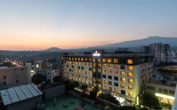 Hotel Win Story