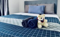 Aurora Place 10