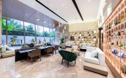 Atour Hotel Guiyang Dashizi Square