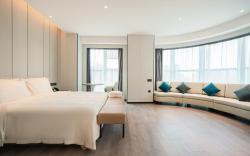 Atour Hotel Chengdu East Railway Station Greenland 468 Center