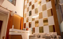 Hotel Ten 11