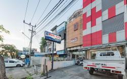 RedDoorz near Pasar Tarapung Siring Banjarmasin