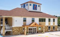 Motel 6 Houston, TX - North