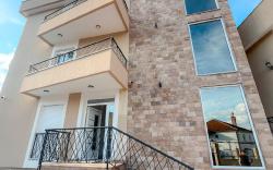 Family 1bdr apartment, city view