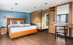 Marlon Hotel