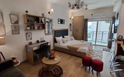 SOJOURN STAYS-COZY BRIGHT HOUSE