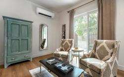 The Stables Suite One