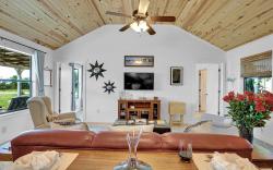 Luxurious Cottage on 3-Acre's in Fred Wine Country