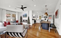 Harley House with Hot Tub & Grill - Historic District