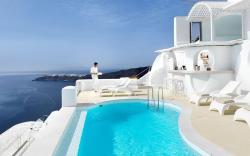 Tholos Resort Hotel