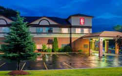Red Roof Inn & Suites Lake Orion/ Auburn Hills