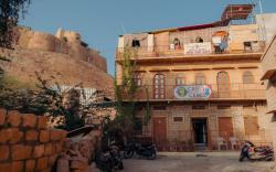 Crazy Camel Hotel & Safari