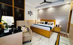 Divine Inn Hotel Rajouri Garden