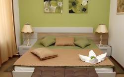 Azoyan Guest House