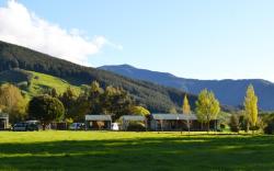 Smiths Farm Holiday Park Hotel