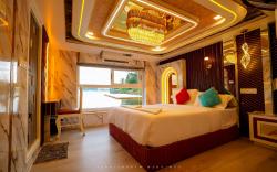 Sreekrishna Houseboat C/o Sreekrishna ayurveda Panchakarma Centre                               