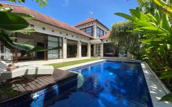 Spacious Villa in Petitenget Top Location